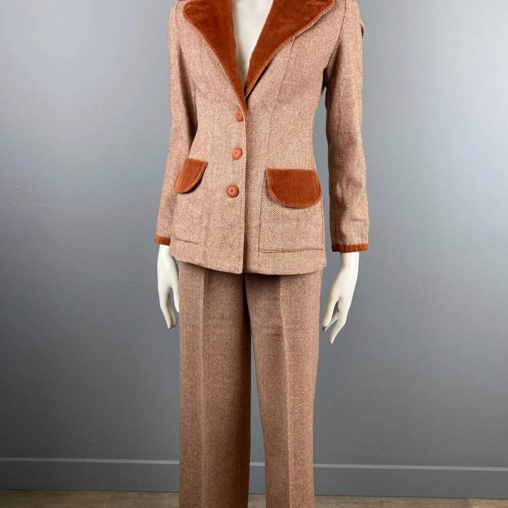 Classic Vintage 1970s Corduroy Tan and Brown Tailored Fit Wool Suit - Picture 2 of 10
